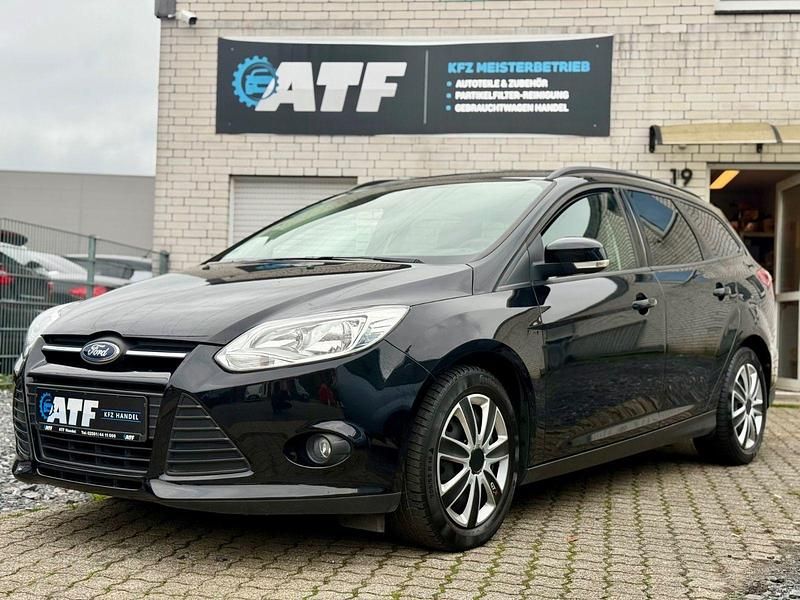Gebraucht Ford Focus Trend 125 PS (91 kW) 2014 Schwarz Kombi