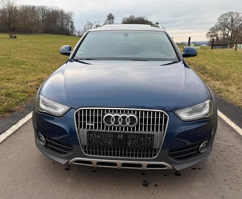 Gebraucht Audi A4 Allroad S-Line 220 PS (161 kW) 2015 Blau Kombi