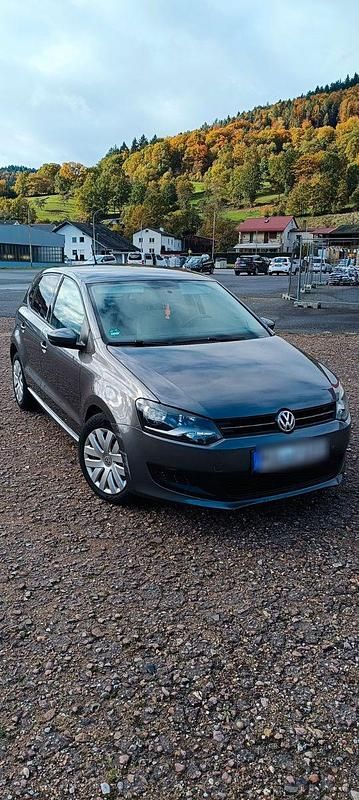 Grau Gebraucht 2010 VW Polo Comfortline Kleinwagen | 4.300 € (Fairer Preis) - Bild 1/4