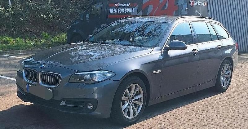 Gebraucht BMW 520 190 PS (139 kW) 2016 Grau Kombi