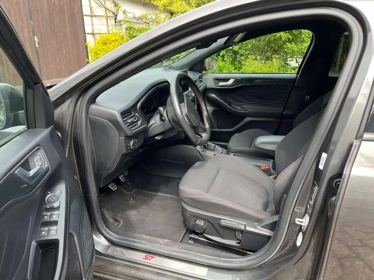 Gebraucht Ford Focus ST-Line 125 PS (91 kW) 2020 Grau Kombi