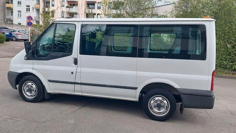 Usado Ford Transit 101 HP (74 kW) 2013 Branco Monovolume