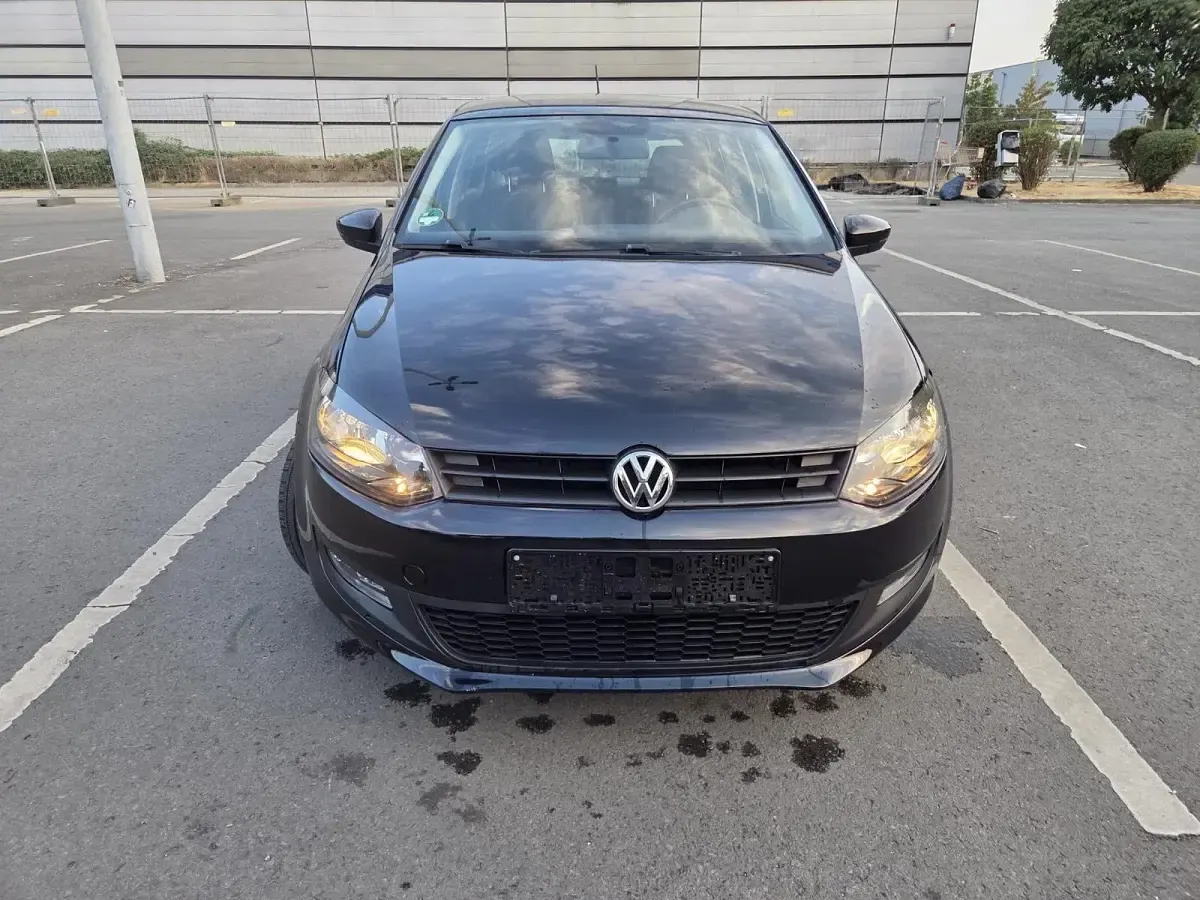 Gebraucht VW Polo 60 PS (44 kW) 2010 Schwarz Kleinwagen