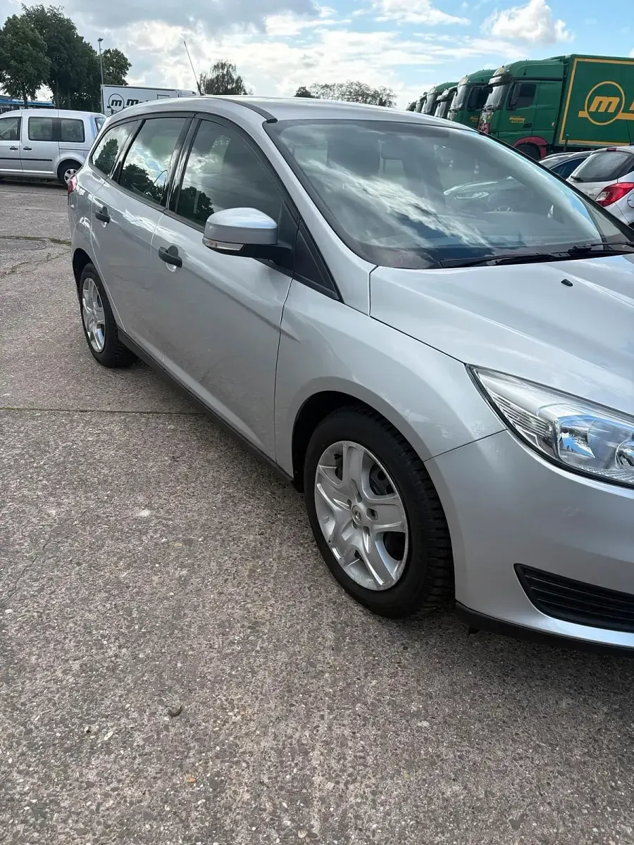 Gebraucht Ford Focus 100 PS (73 kW) 2017 Kombi