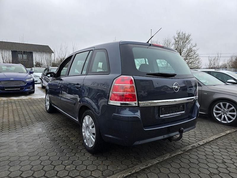 Gebraucht Opel Zafira Catch Me 140 PS (102 kW) 2007 Metro m2 Van / Kleinbus