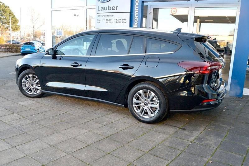 Neu Ford Focus Titanium X 155 PS (114 kW) 2025 Agate black Kombi