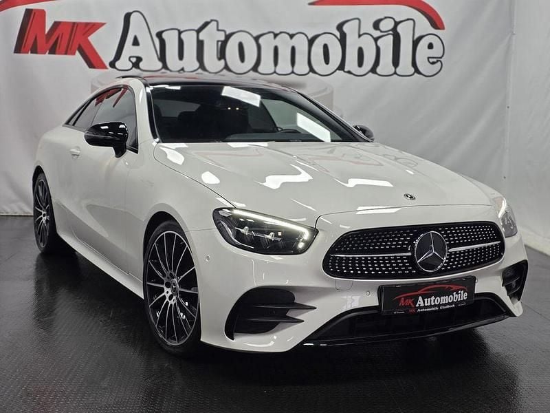 Weiß Gebraucht 2023 Mercedes E220 AMG Coupé | 47.990 € (Etwas zu teuer) - Bild 1/4