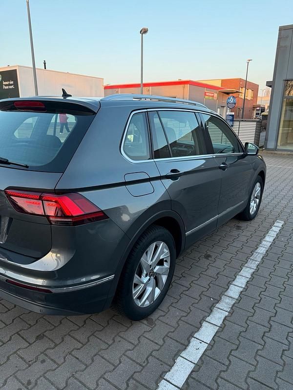Gebraucht VW Tiguan 190 PS (139 kW) 2017 Grau SUV