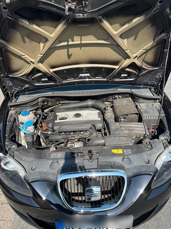 Second-hand Seat Leon 160 CP (117 kW) 2008 Negru Hatchback