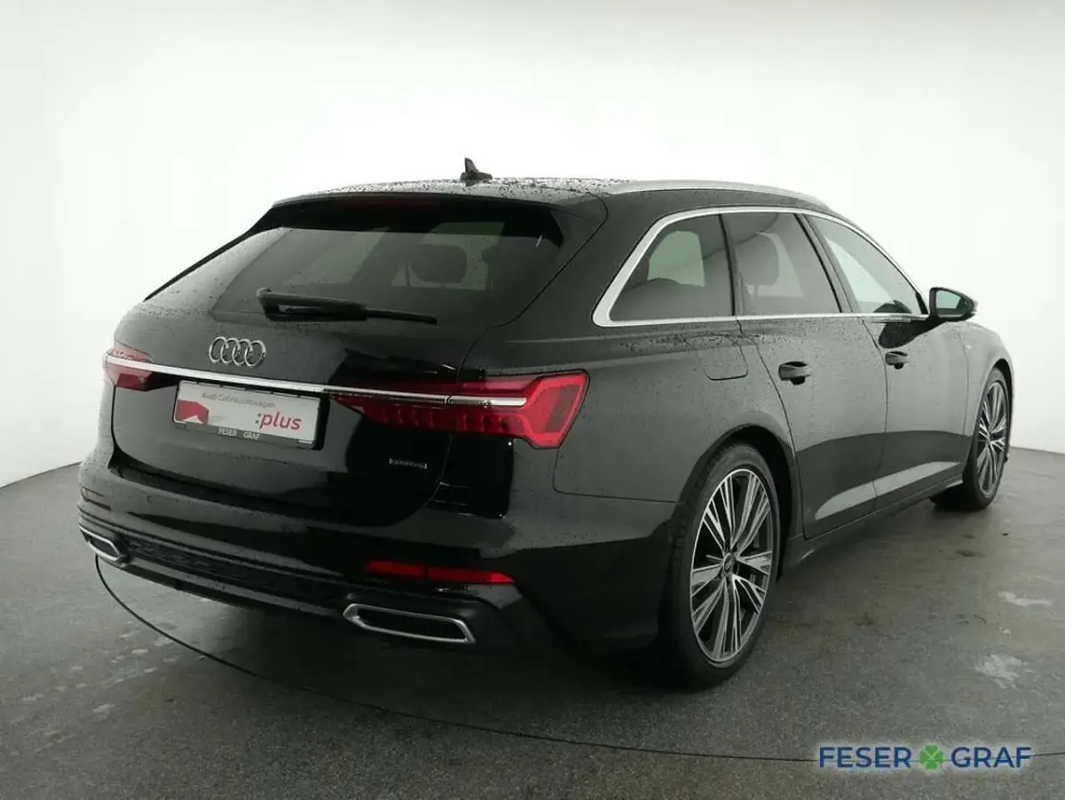 Używany Audi A6 S-Line 367 KM (269 kW) 2022 Czarny Kombi
