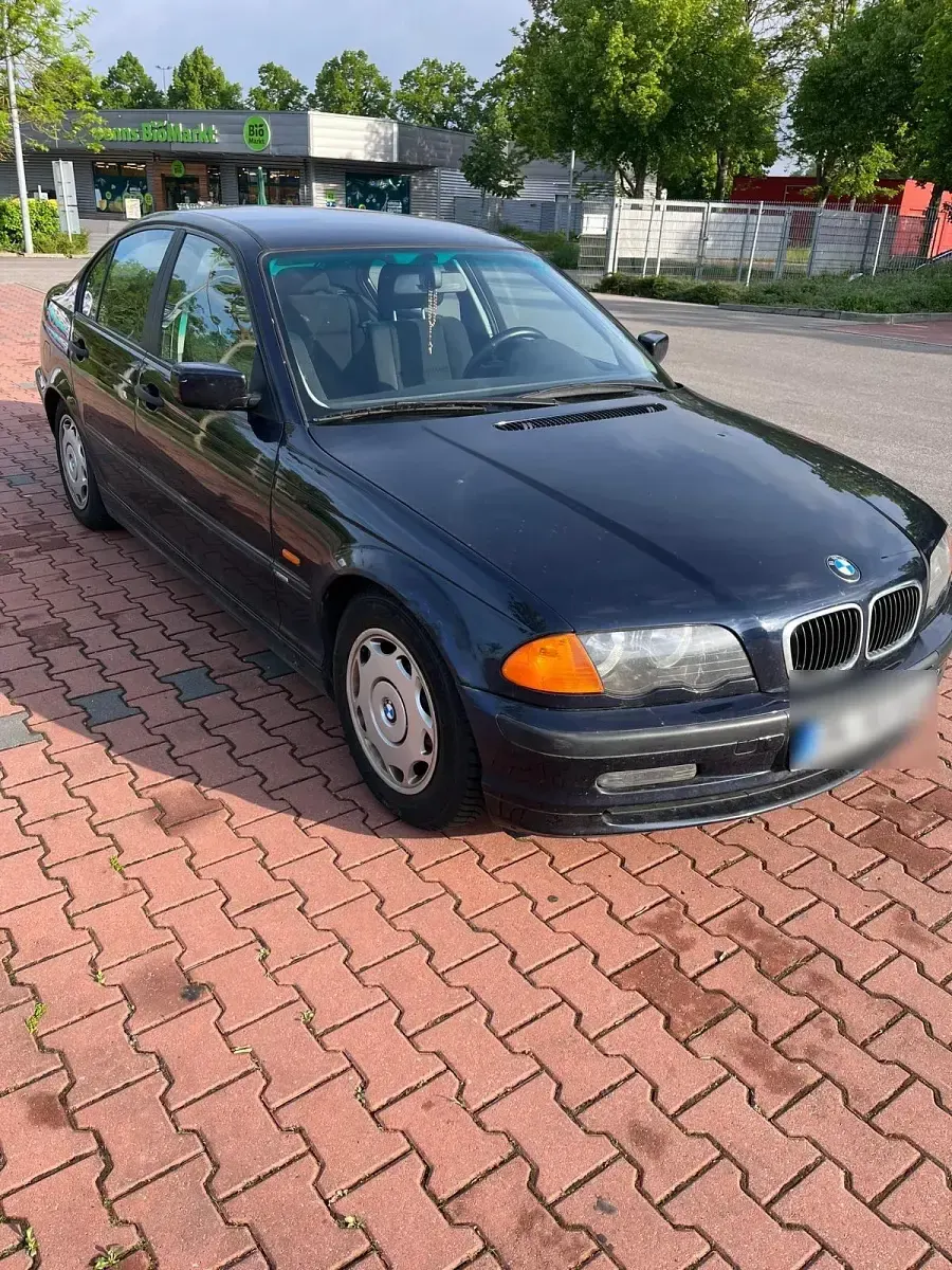 Gebraucht BMW 320 135 PS (99 kW) 1999 Blau Limousine