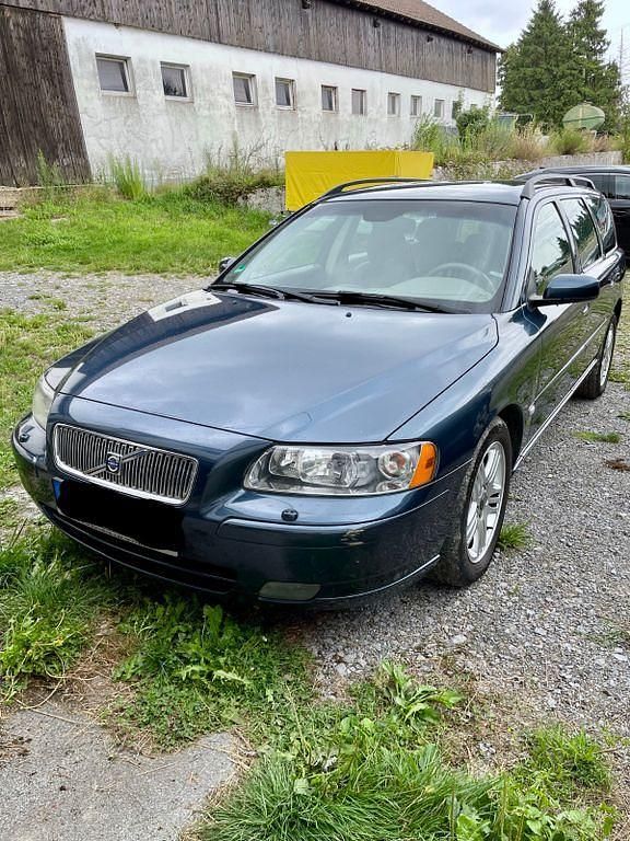 Blau Gebraucht 2006 Volvo V70 Momentum Kombi | 2.700 € (Fairer Preis) - Bild 1/4