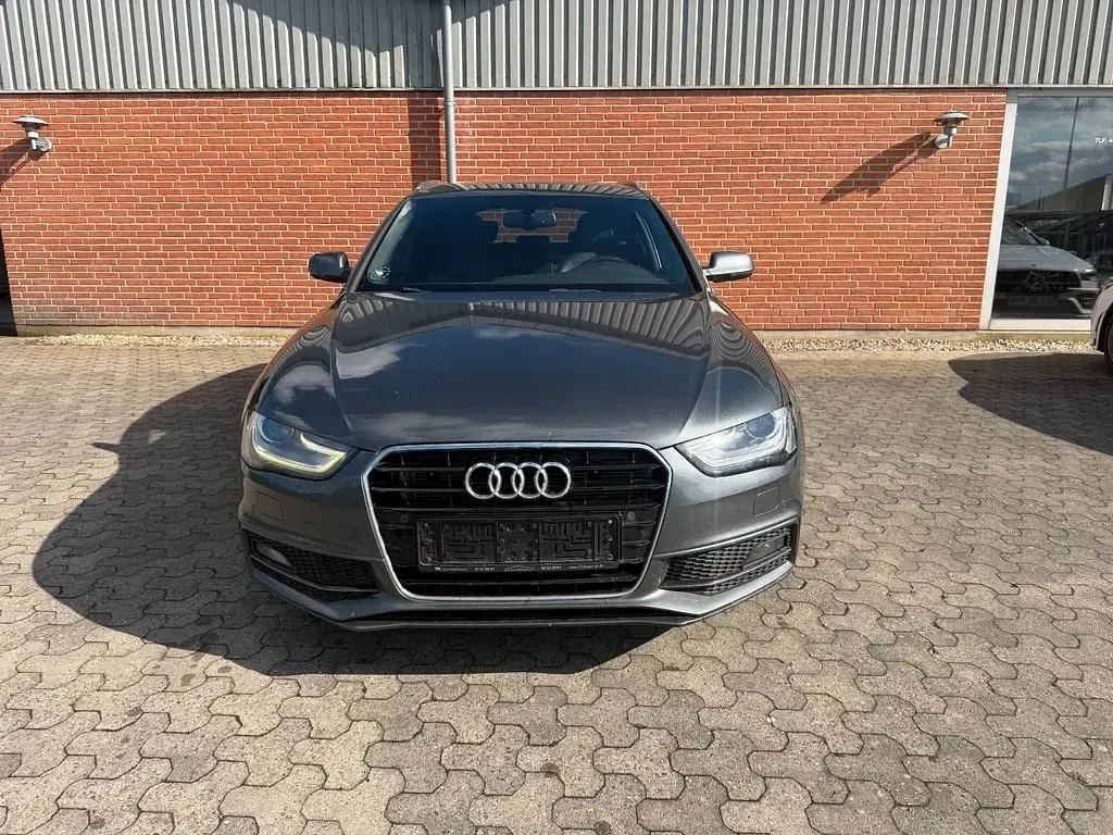 Gebraucht Audi A4 S-Line 190 PS (139 kW) 2014 Grau Limousine