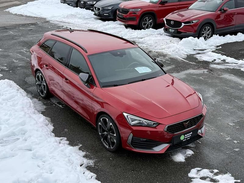 Rot Gebraucht 2022 Cupra Leon VZ Kombi | 22.950 € (Fairer Preis) - Bild 1/4