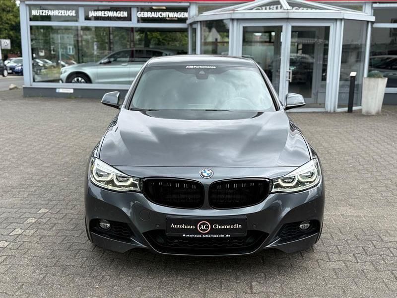 Grau Gebraucht 2017 BMW 330 Gran Turismo M Sport Limousine | 22.999 € (Fairer Preis) - Bild 1/4
