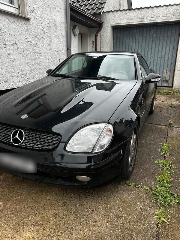 Schwarz Gebraucht 2001 Mercedes SLK230 Cabrio | 5.100 € (Fairer Preis) - Bild 1/4