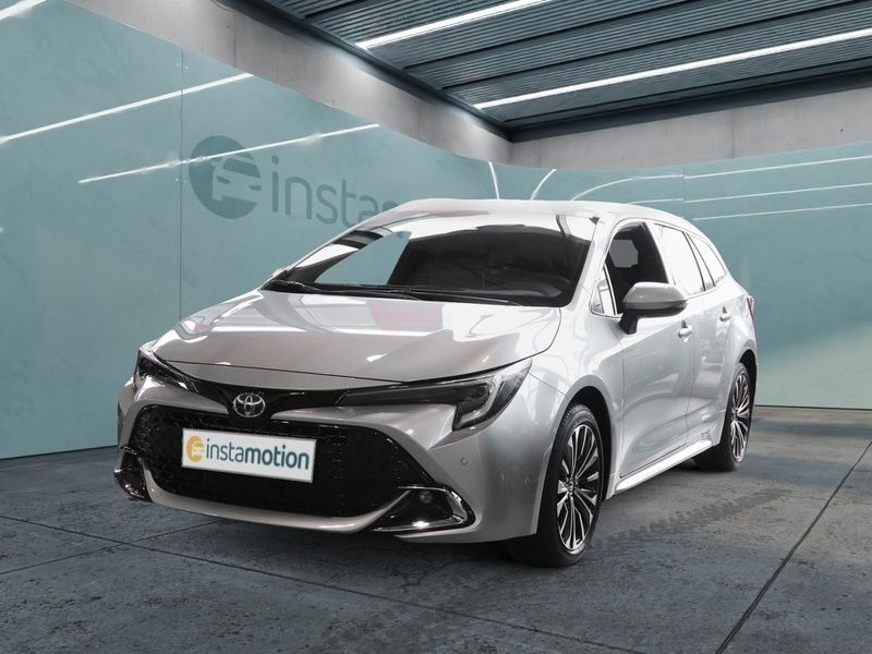 Silber Gebraucht 2024 Toyota Corolla Team Van / Kleinbus | 37.539 € - Bild 1/4