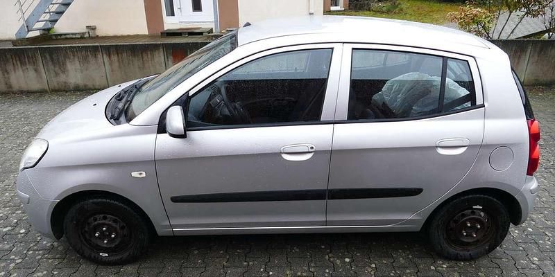 Gebraucht Kia Picanto 63 PS (46 kW) 2010 Silber Kleinwagen