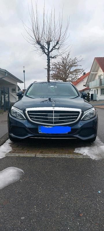 Blau Gebraucht 2018 Mercedes C250 Kombi | 15.000 € (Superpreis) - Bild 1/4