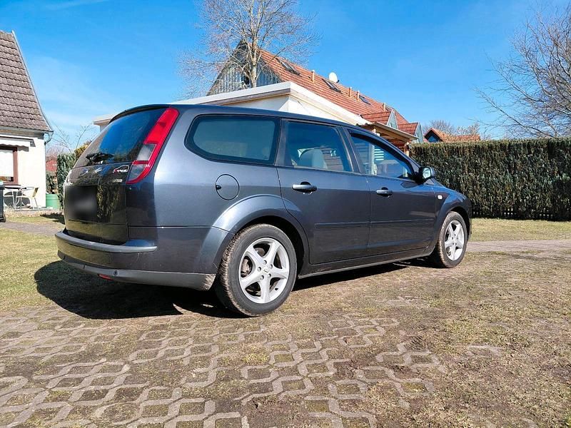 Gebraucht Ford Focus 109 PS (80 kW) 2007 Blau Kombi