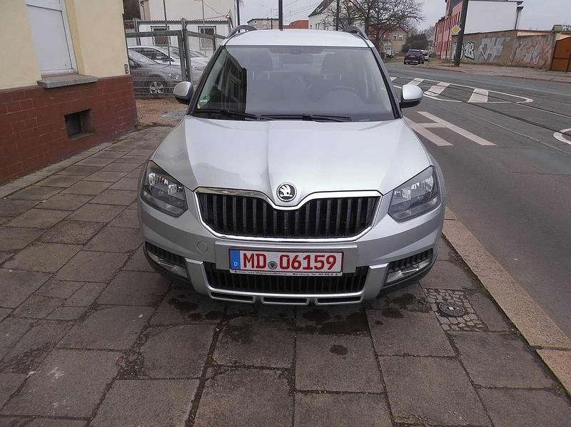 Gebraucht Skoda Yeti Ambition 122 PS (89 kW) 2015 Brilliantsilber metallic SUV