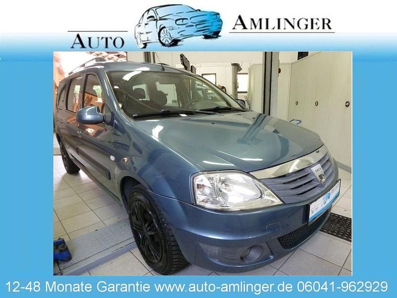 Blau Gebraucht 2011 Dacia Logan Lauréate Limousine | 5.950 € - Bild 1/4