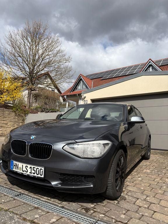 Gebraucht BMW 114 Performance 102 PS (75 kW) 2012 Grau Kleinwagen