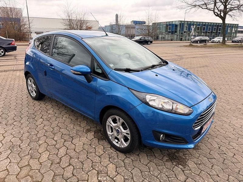 Gebraucht Ford Fiesta Trend 65 PS (47 kW) 2013 Blau Kleinwagen