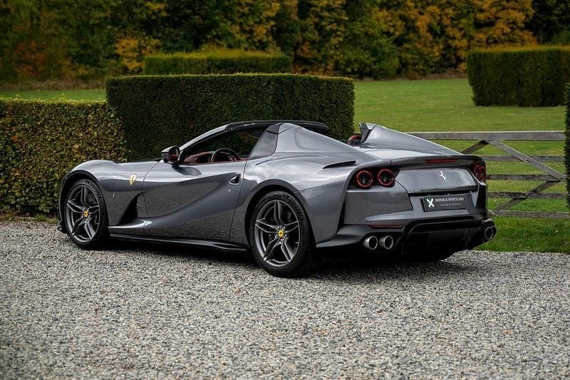 Gebraucht Ferrari 812 799 PS (587 kW) 2021 Grau Cabrio