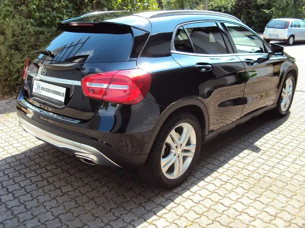 Gebraucht Mercedes GLA200 156 PS (114 kW) 2015 Schwarz SUV