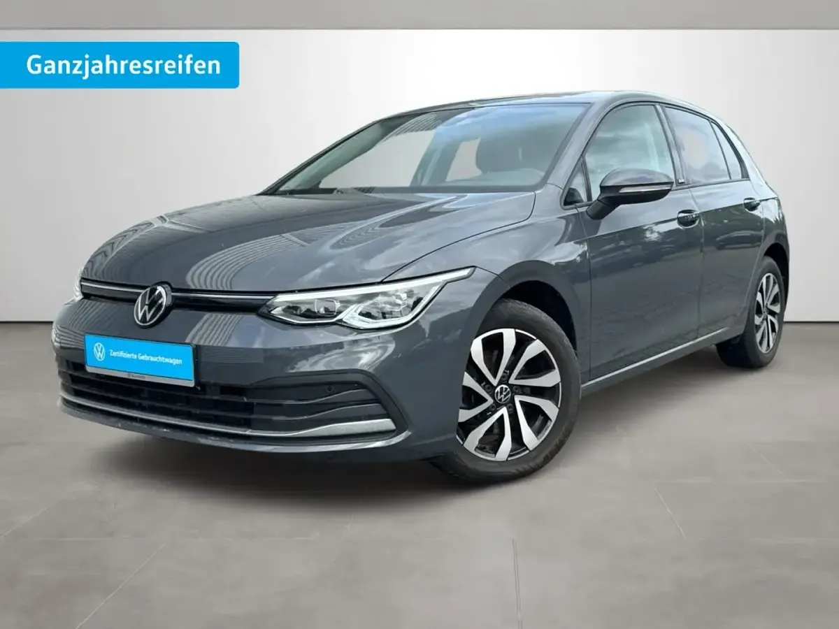 Gebraucht VW Golf VIII Active 150 PS (110 kW) 2023 Delfingrau metallic Limousine