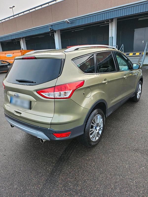 Gebraucht Ford Kuga 2013 Grün SUV