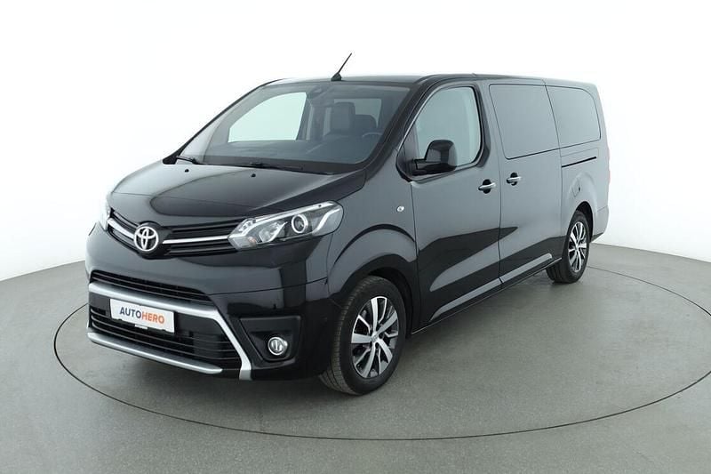 Schwarz Gebraucht 2022 Toyota Proace Verso Executive Kombi | 40.790 € (Teuer) - Bild 1/3
