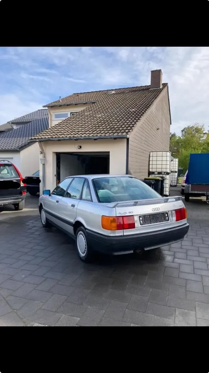 Gebraucht Audi 80 90 PS (66 kW) 1987 Silber Limousine