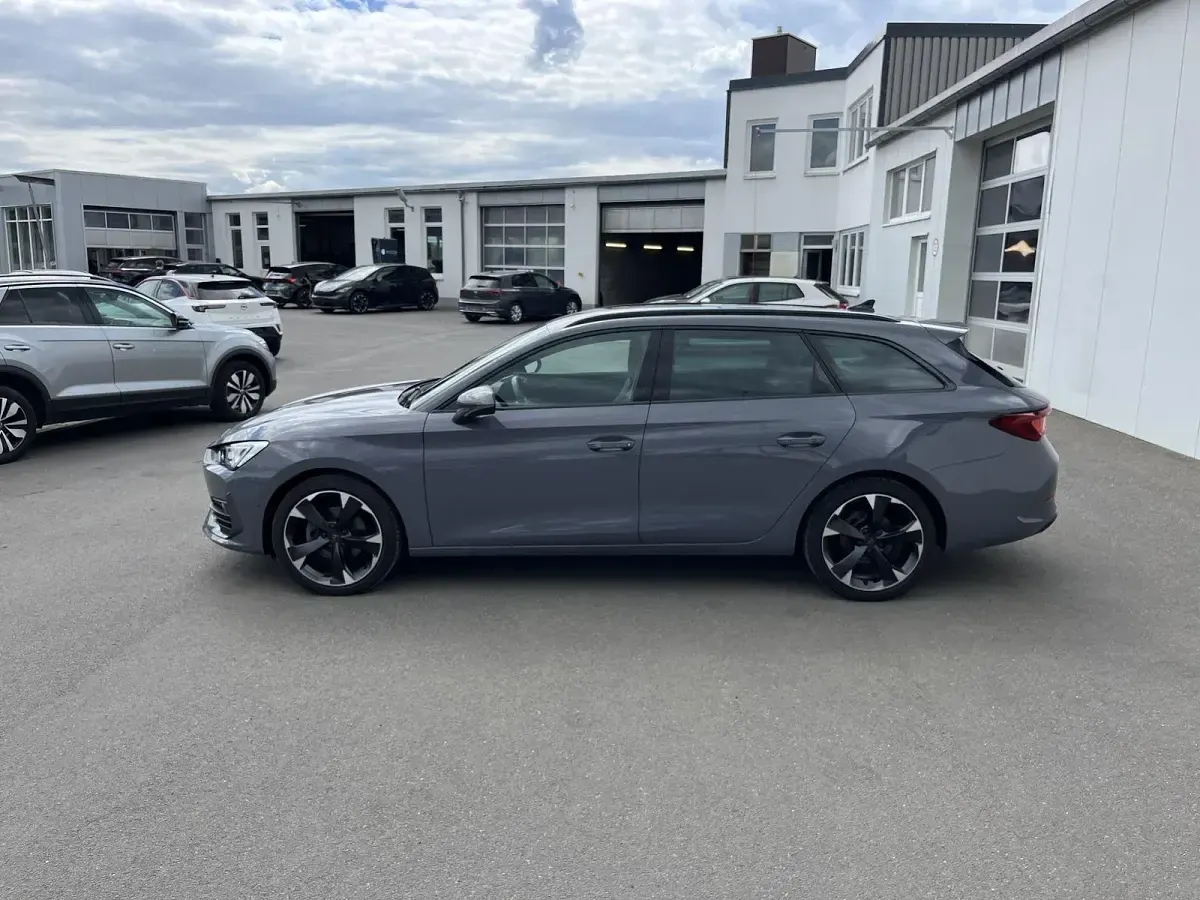 Używany Cupra Leon 150 KM (110 kW) 2024 Szary Kombi