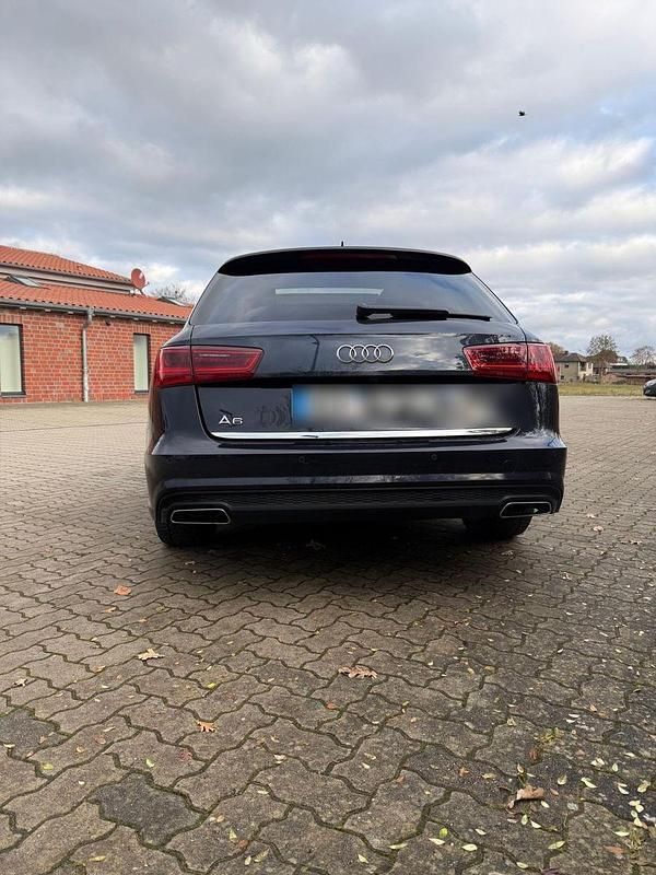 Gebraucht Audi A6 Ambiente 272 PS (200 kW) 2019 Blau Kombi