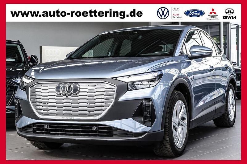 Blau Gebraucht 2022 Audi Q4 Sportback e-tron SUV | 26.840 € (Guter Preis) - Bild 1/4