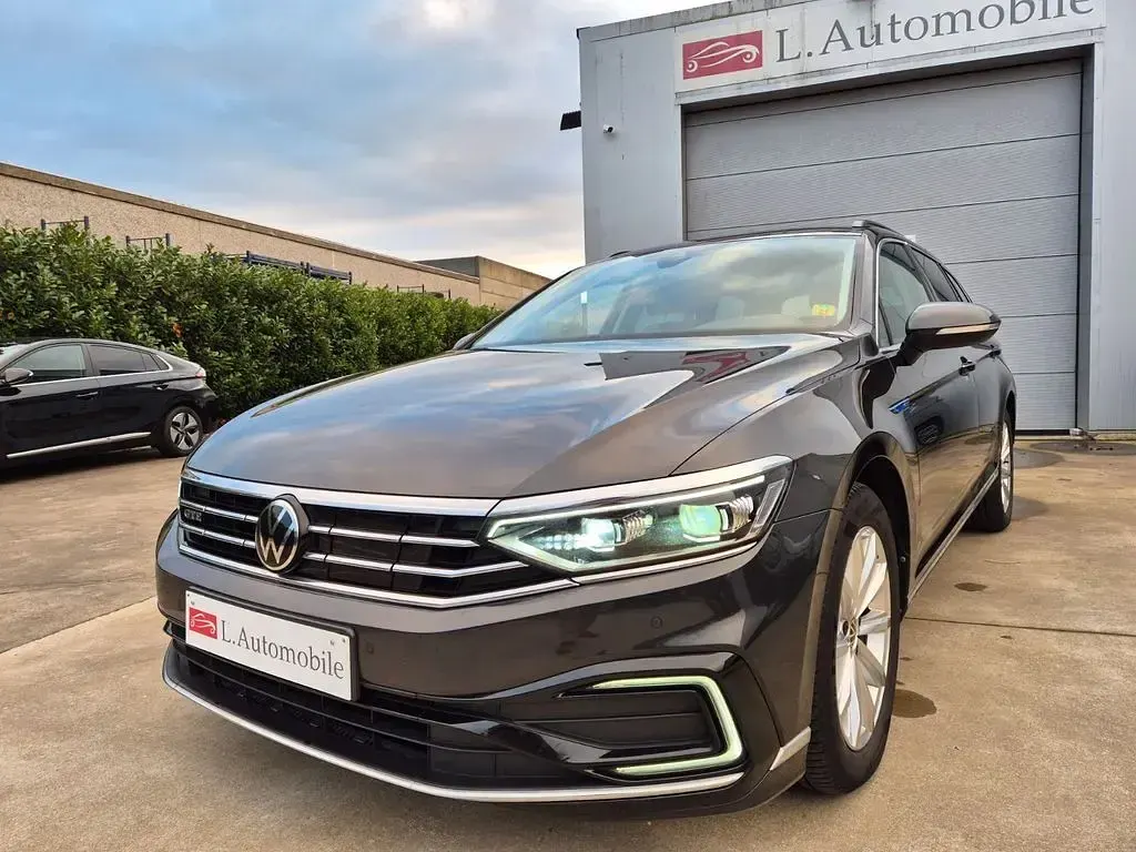 Gebraucht VW Passat GTE 218 PS (160 kW) 2021 Grau Limousine