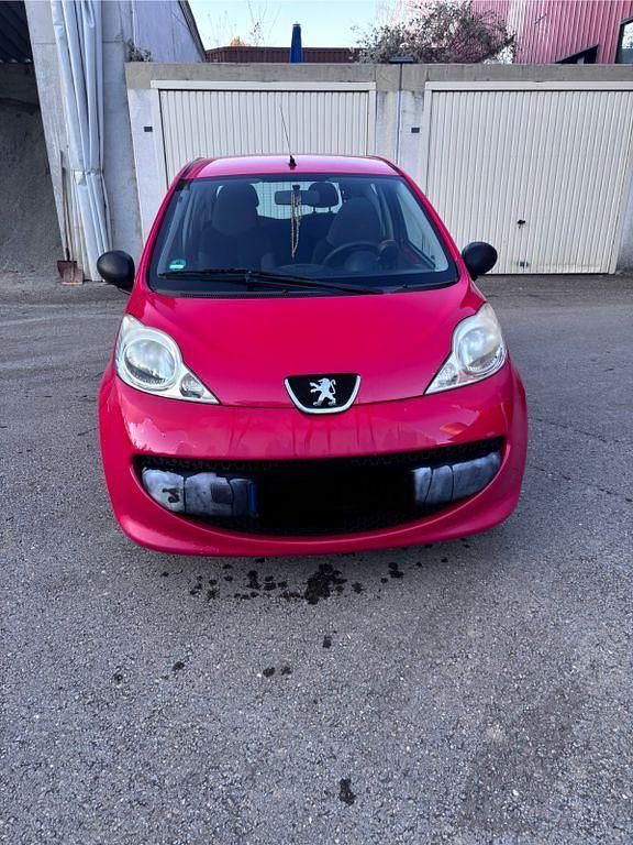 Rot Gebraucht 2008 Peugeot 107 Kleinwagen | 650 € (Superpreis) - Bild 1/4