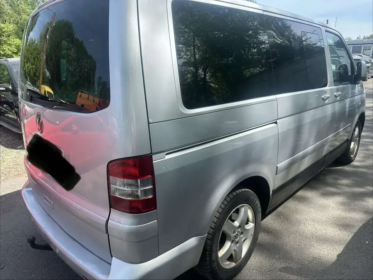 Gebraucht VW Multivan Highline 174 PS (127 kW) 2007 Reflexsilber metallic Van / Kleinbus