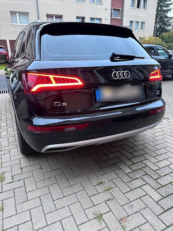 Gebraucht Audi Q5 163 PS (119 kW) 2018 Schwarz SUV