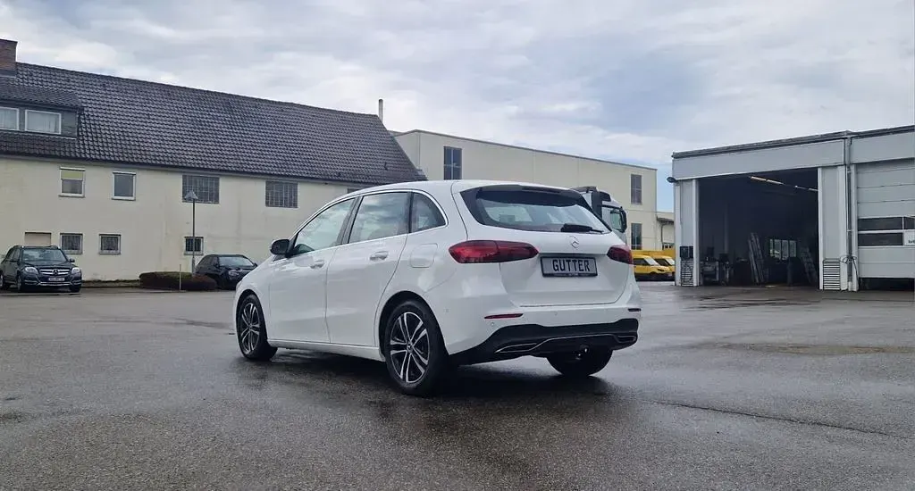Gebraucht Mercedes B180 Progressive 136 PS (100 kW) 2025 Weiß Kleinwagen