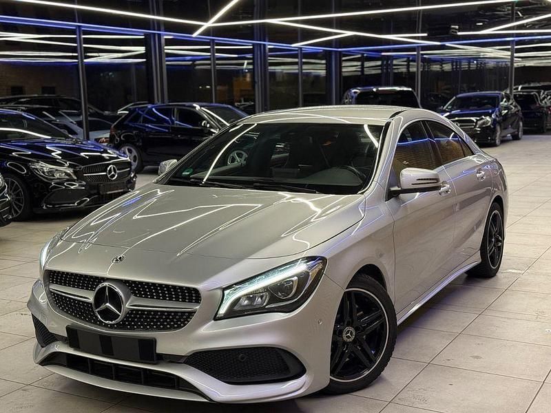 Silber Gebraucht 2018 Mercedes CLA220 AMG line Limousine | 23.999 € (Etwas zu teuer) - Bild 1/4