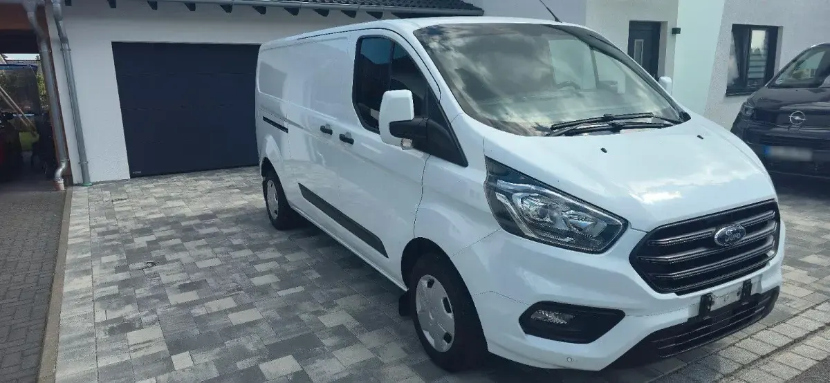Gebraucht Ford Transit Custom 131 PS (96 kW) 2018 Weiß Van / Kleinbus