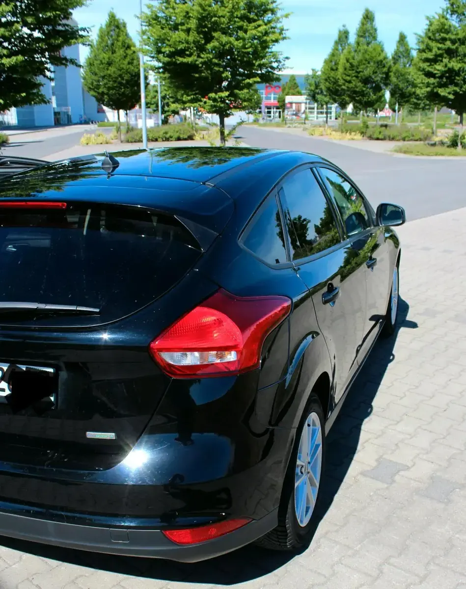 Gebraucht Ford Focus 125 PS (91 kW) 2017 Schwarz Limousine