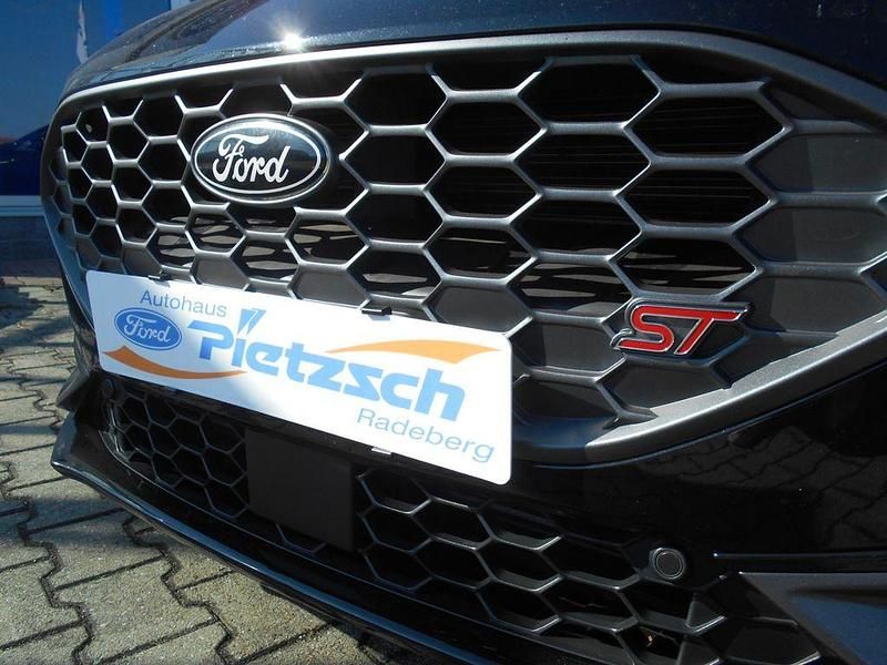 Gebraucht Ford Focus ST 280 PS (205 kW) 2024 Schwarz Limousine