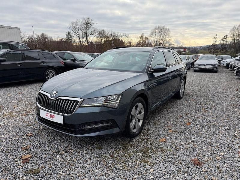 Grau Gebraucht 2020 Skoda Superb Ambition Kombi | 17.999 € (Guter Preis) - Bild 1/4