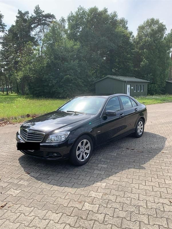 Schwarz Gebraucht 2010 Mercedes C180 Limousine | 8.000 € - Bild 1/4