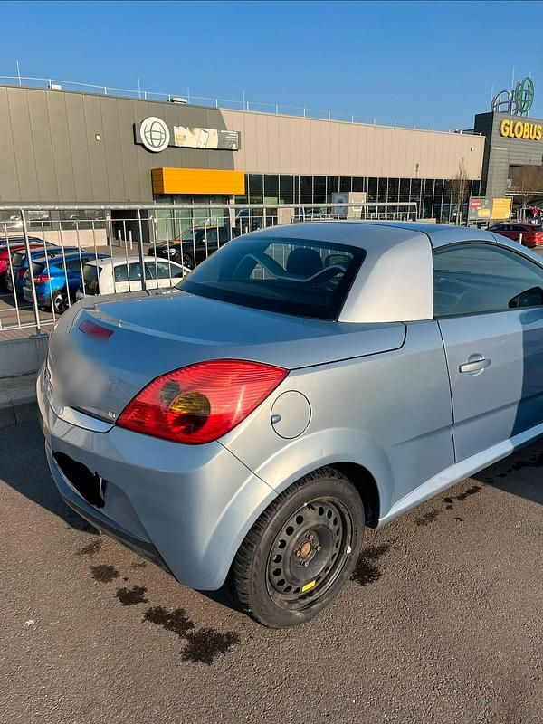 Gebraucht Opel Tigra 125 PS (91 kW) 2004 Andere farben Cabrio