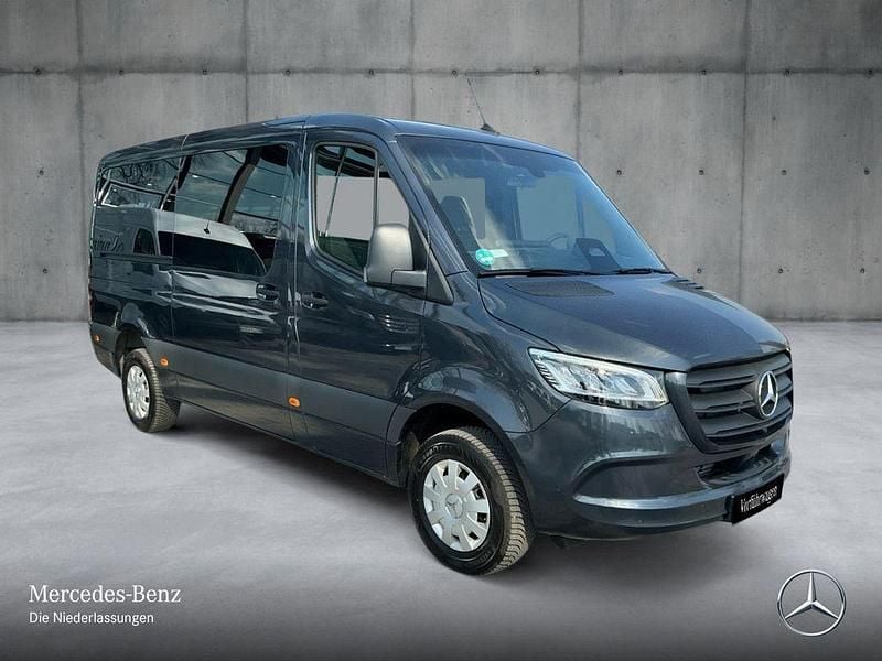 Gebraucht Mercedes Sprinter 170 PS (125 kW) 2025 Grau Van